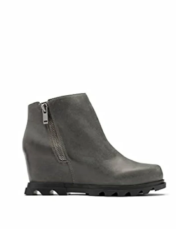 Joan Of Arctic Wedge Iii Zip Boots In Quarry, Black