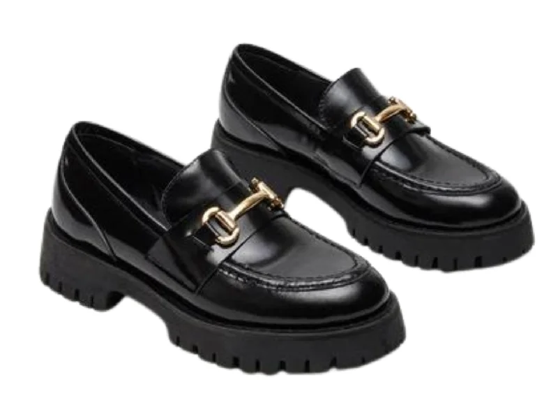 Flats with wide style-Steve Madden: Lando in Black