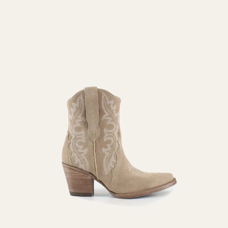 Brooke Leather Cowgirl Boots - Stylish Western Footwear & Comfort By Buck & Brana bro