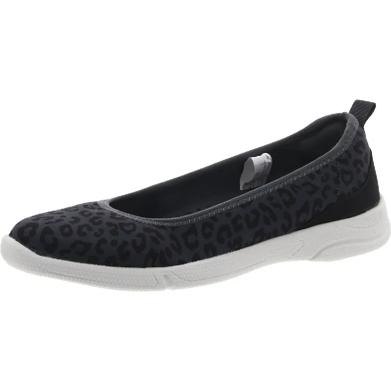 Flats with plain toe-Dearfoams Womens Printed Slip-On Flat Shoes